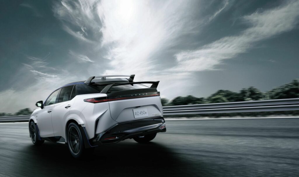 Lexus construye Wing-Tastic RZ450e F Sport Performance, con un límite de 100 unidades