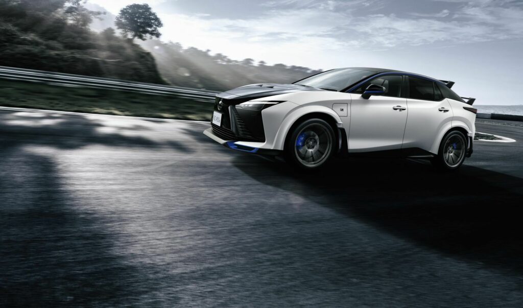 Lexus construye Wing-Tastic RZ450e F Sport Performance, con un límite de 100 unidades