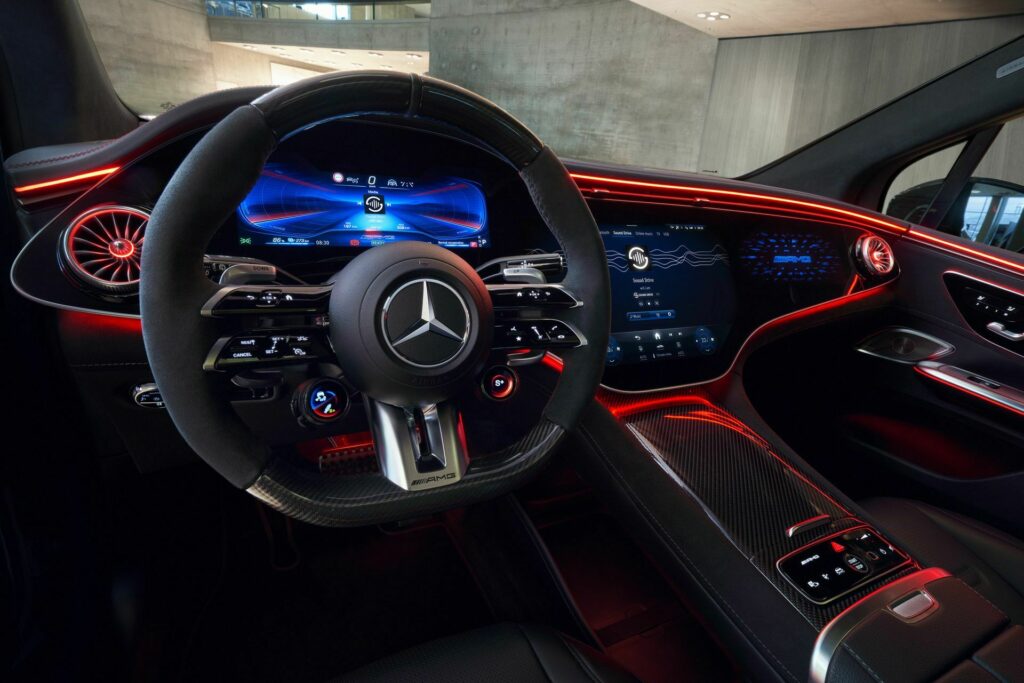     Les nouveaux modèles Mercedes peuvent composer une chanson pendant que vous conduisez