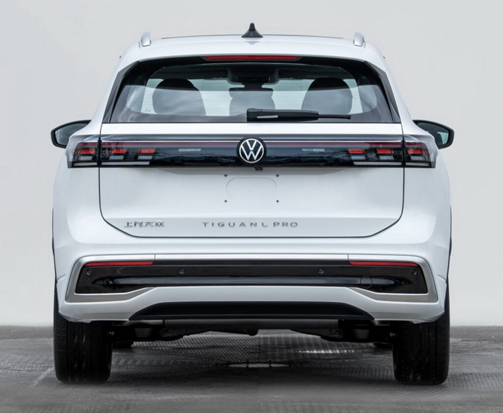 Este es el nuevo VW Tiguan alargado de China, pero no te molestes en buscarlo en Estados Unidos