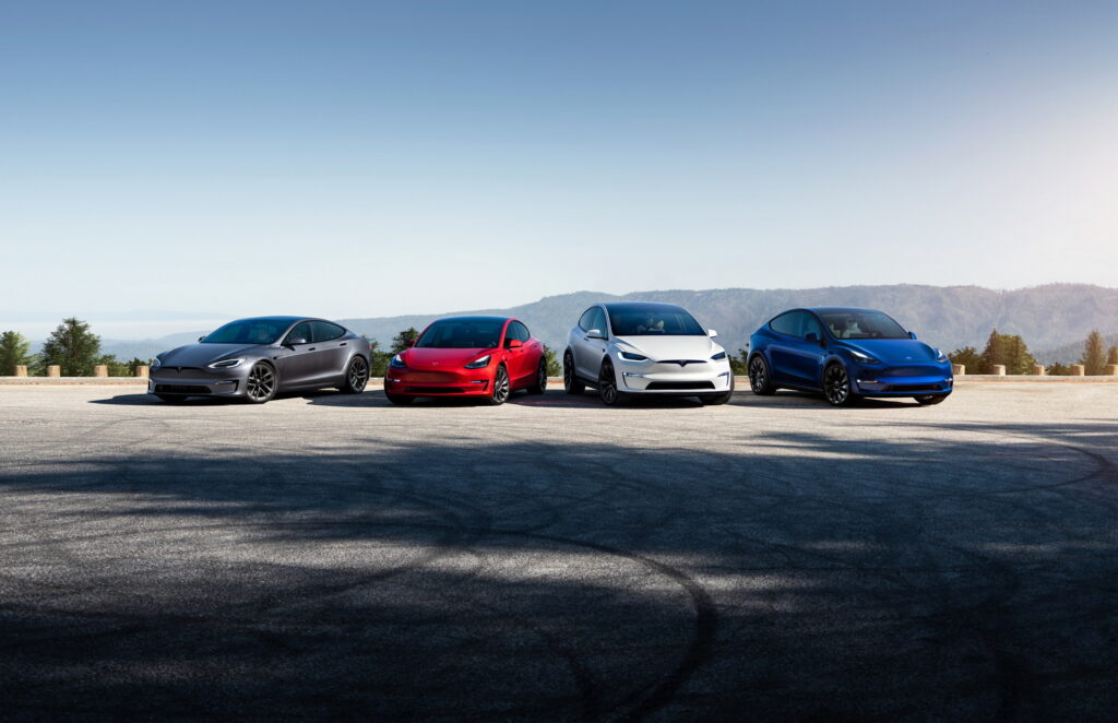     Tesla a gagné 1,79 milliard de dollars l'année dernière en vendant des crédits EV à d'autres marques