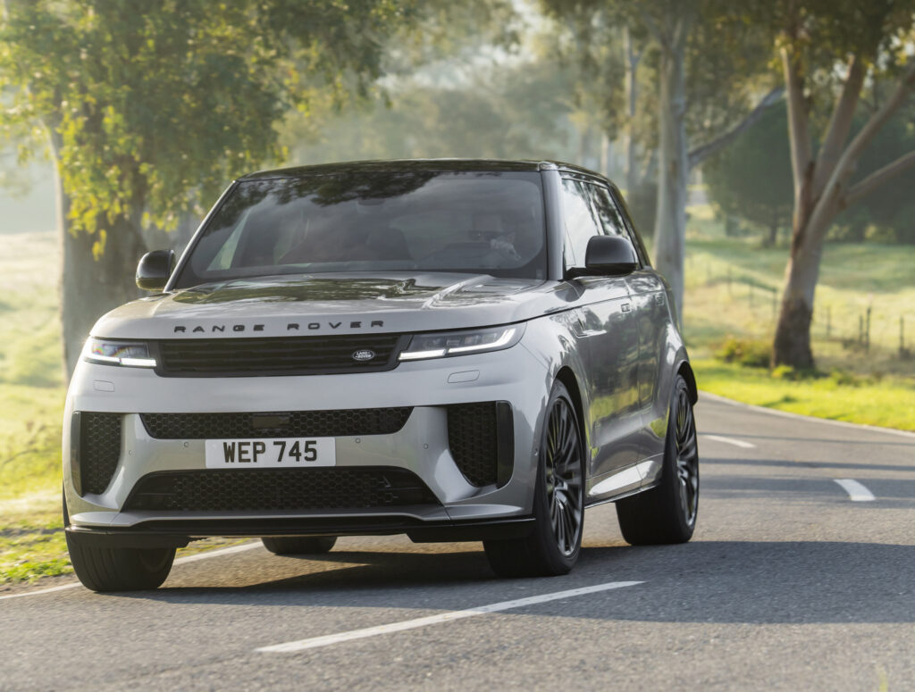 2024 Range Rover Sport SV unveiled as BMW-powered SVR replacement - Drive