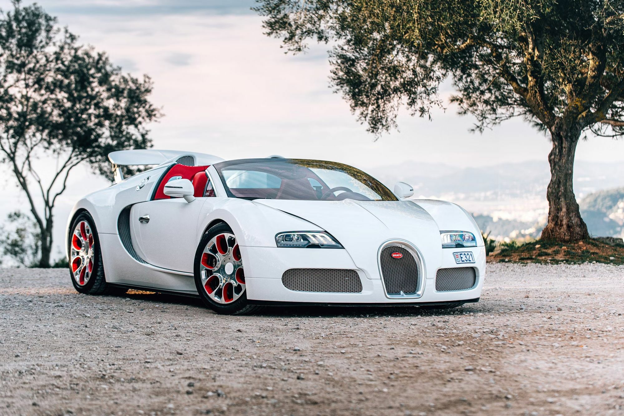 Celebrate The Year Of The Dragon With This Bespoke Bugatti Veyron Grand ...