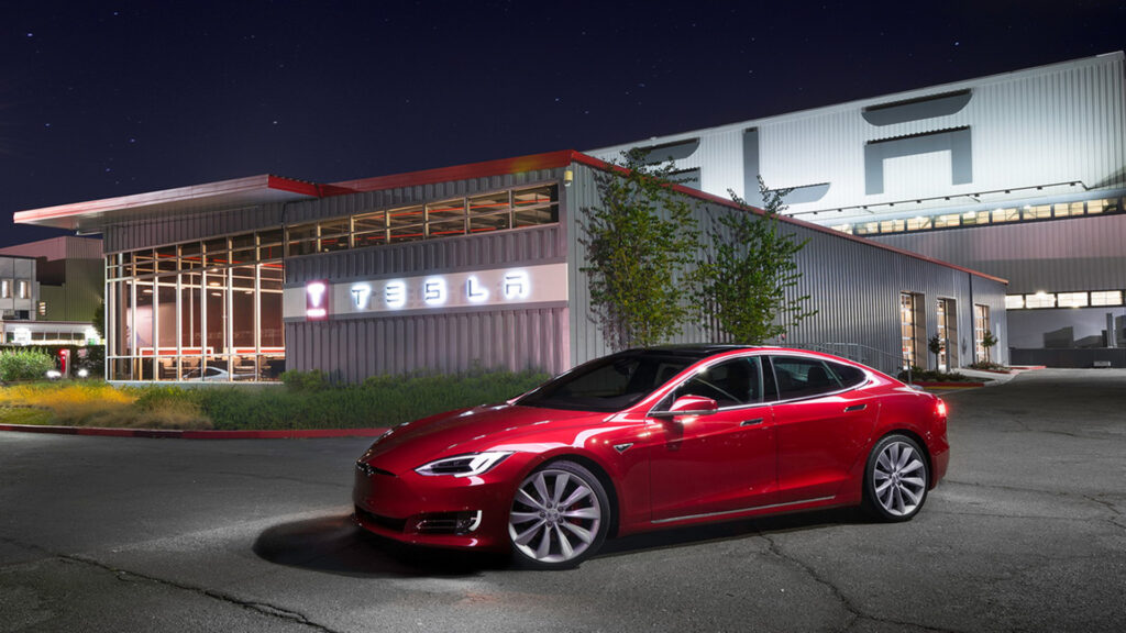  California Judge Approves Class Action Against Tesla Over Racial Harassment