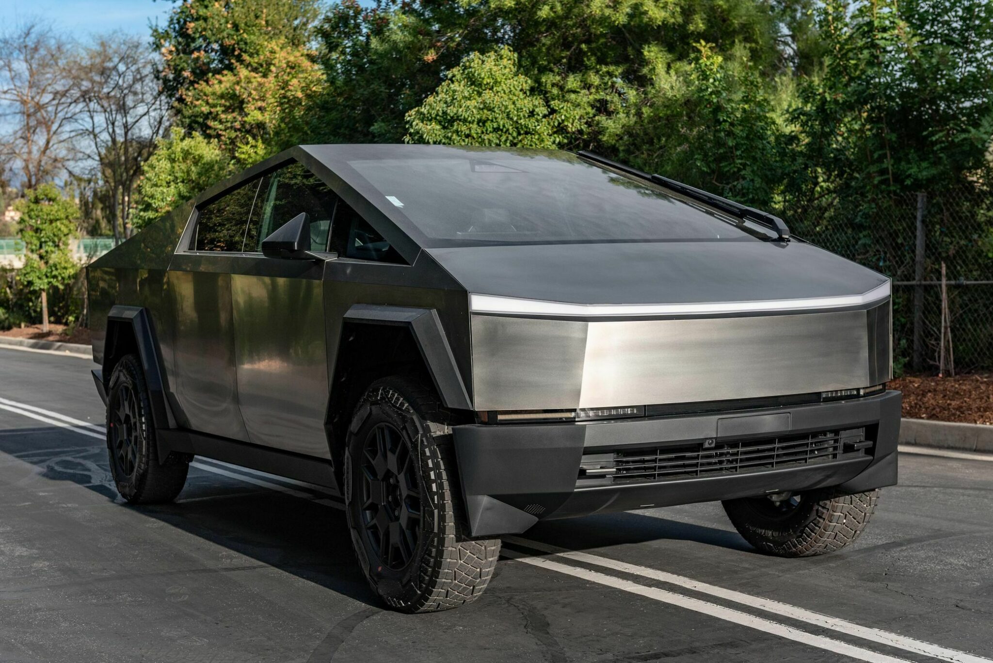 Cybertruck At Auction Is Allegedly Exempt From Tesla’s $50k Flipper ...