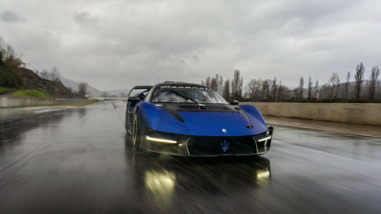 Maserati MCXtrema Hits The Track And Sounds Amazing Doing It | Carscoops