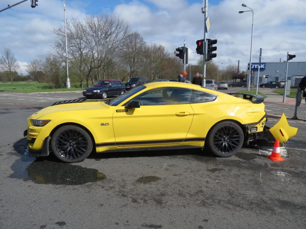  Ford Mustangs Are Like Homing Missiles, If They Miss You, They’ll Circle Back To Finish Up