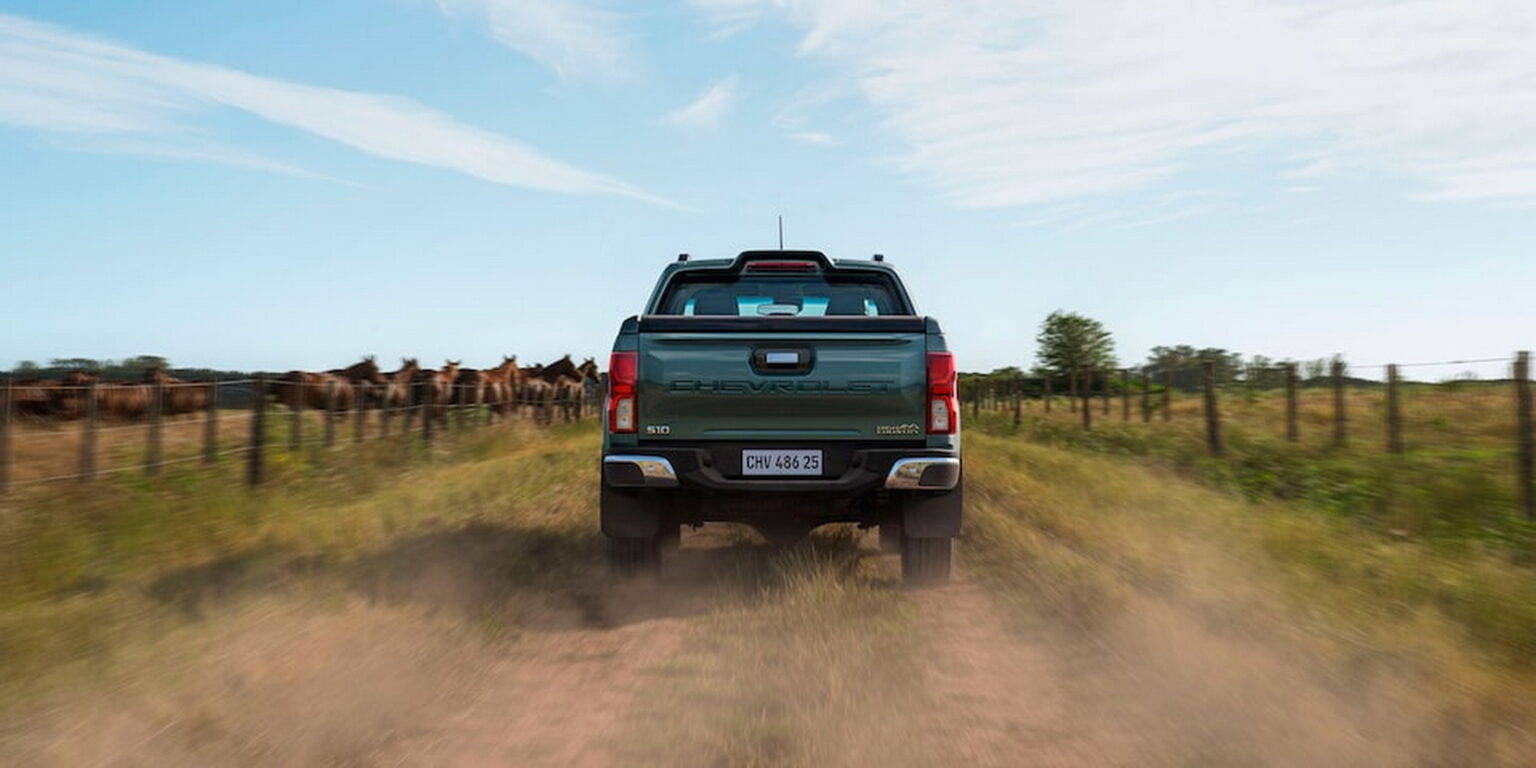 2025 Chevy S10 Facelift Breathes New Life Into Old Colorado | Carscoops