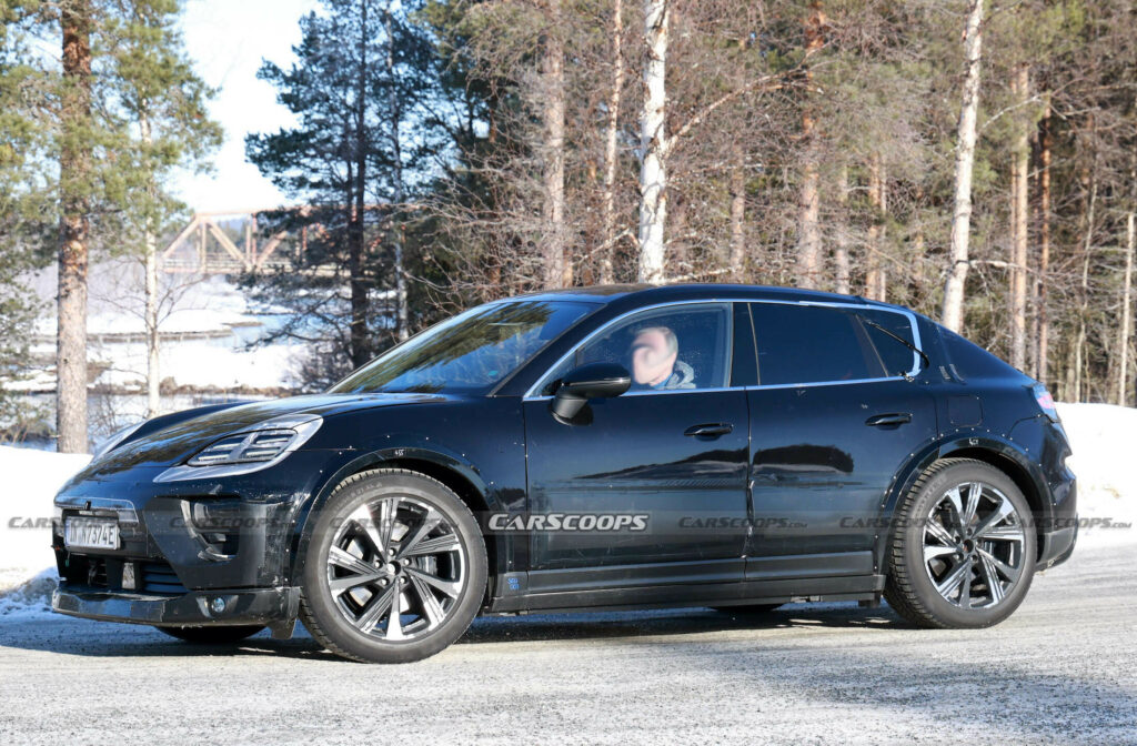 ¿Se esconde el próximo Audi Q8 E-Tron debajo de esta mula Porsche Macan EV?