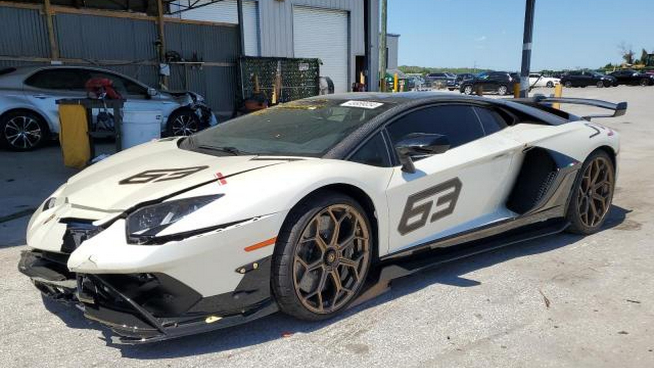 Do You Dare Rescue This Damaged 2020 Lamborghini Aventador SVJ? | Carscoops