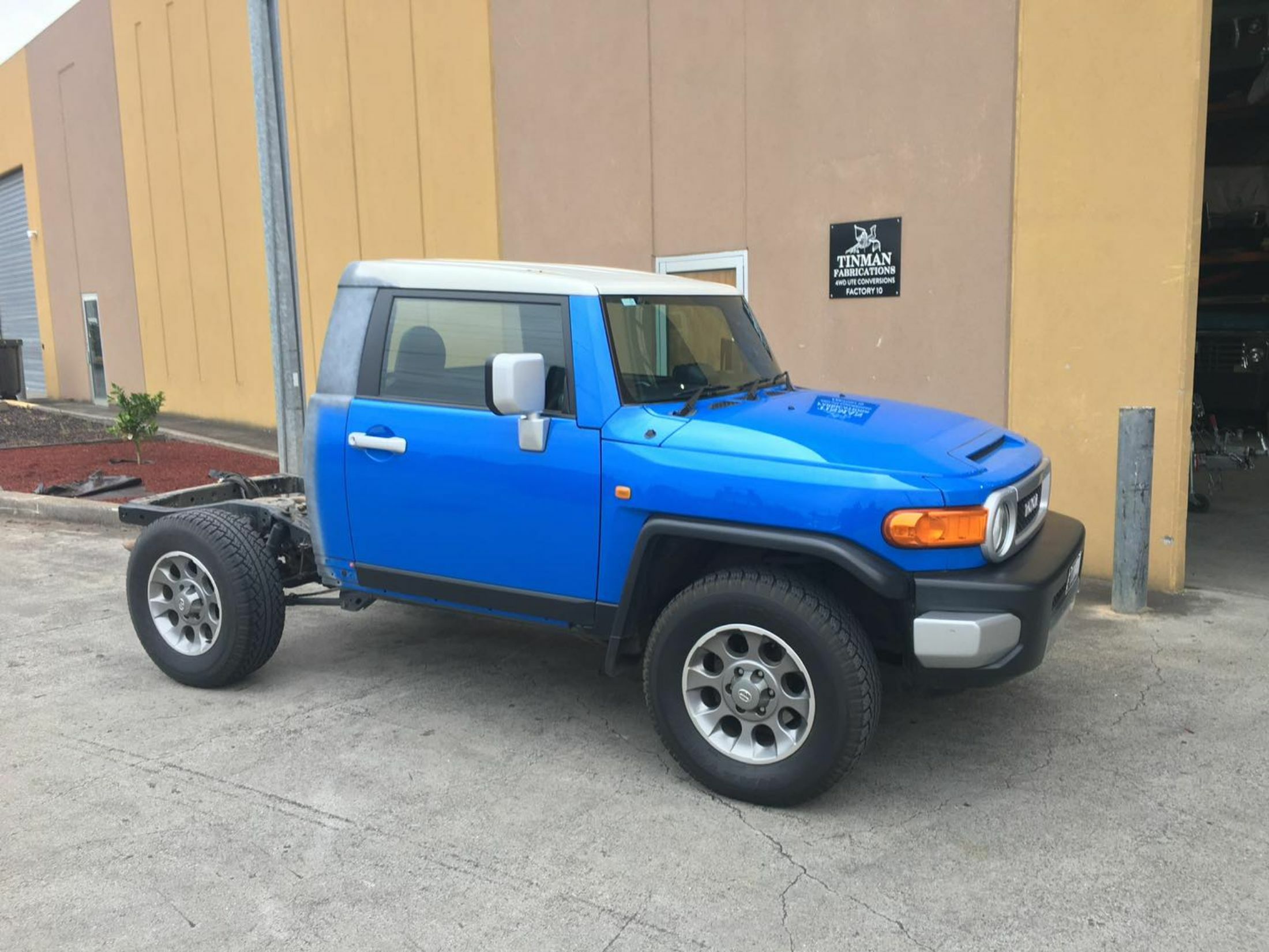 Toyota FJ Cruiser Becomes The Pickup Truck You Never Knew You Needed ...