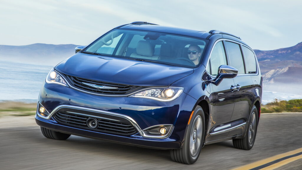  Does This Chrysler Pacifica Owner’s Story Prove That Rotary Gear Shifters Are Dumb?
