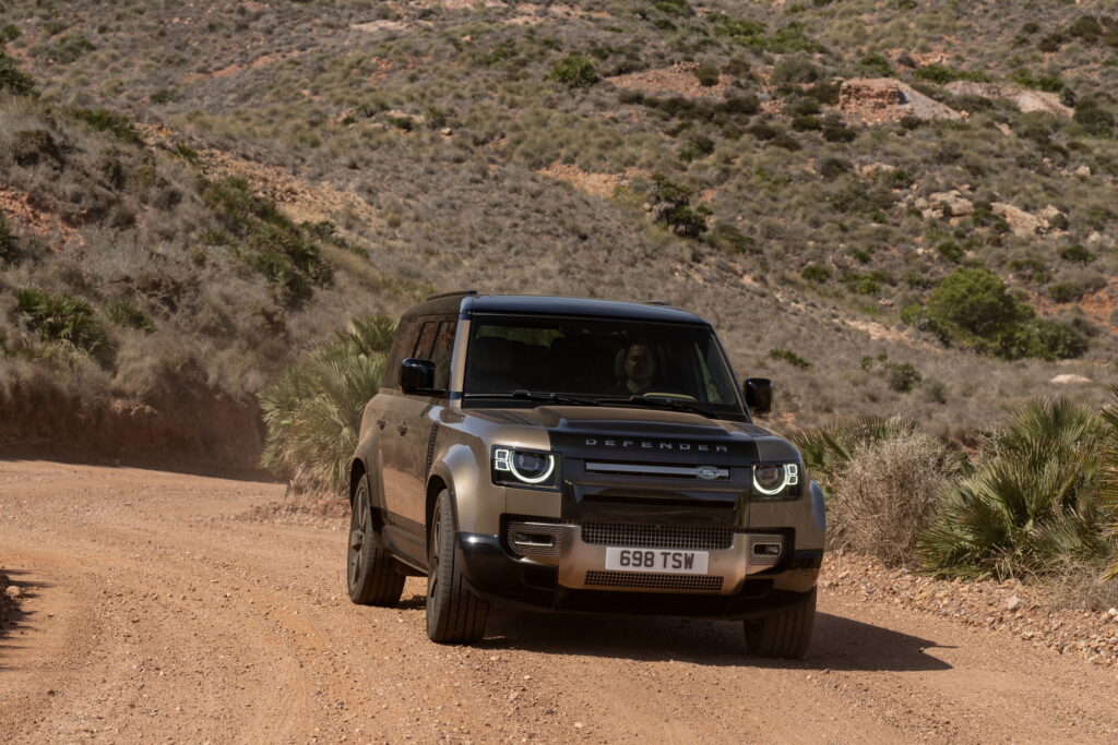  El Land Rover Defender 2025 mejora el juego de lujo y tiene más potencia