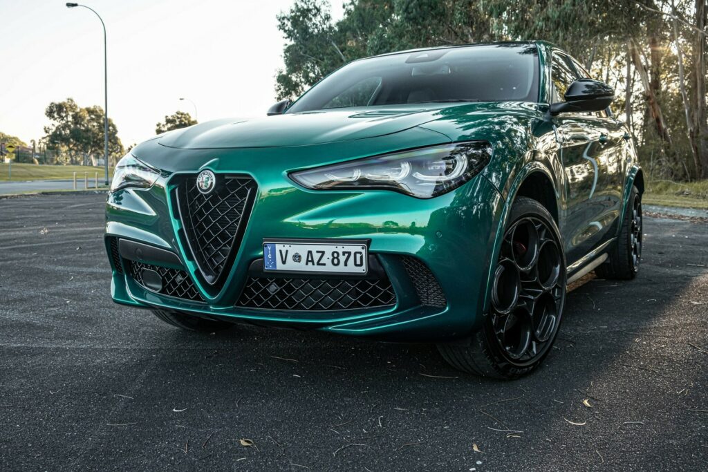     Review: The Alfa Romeo Stelvio Quadrifoglio 2024 feels more like a sports car than an SUV