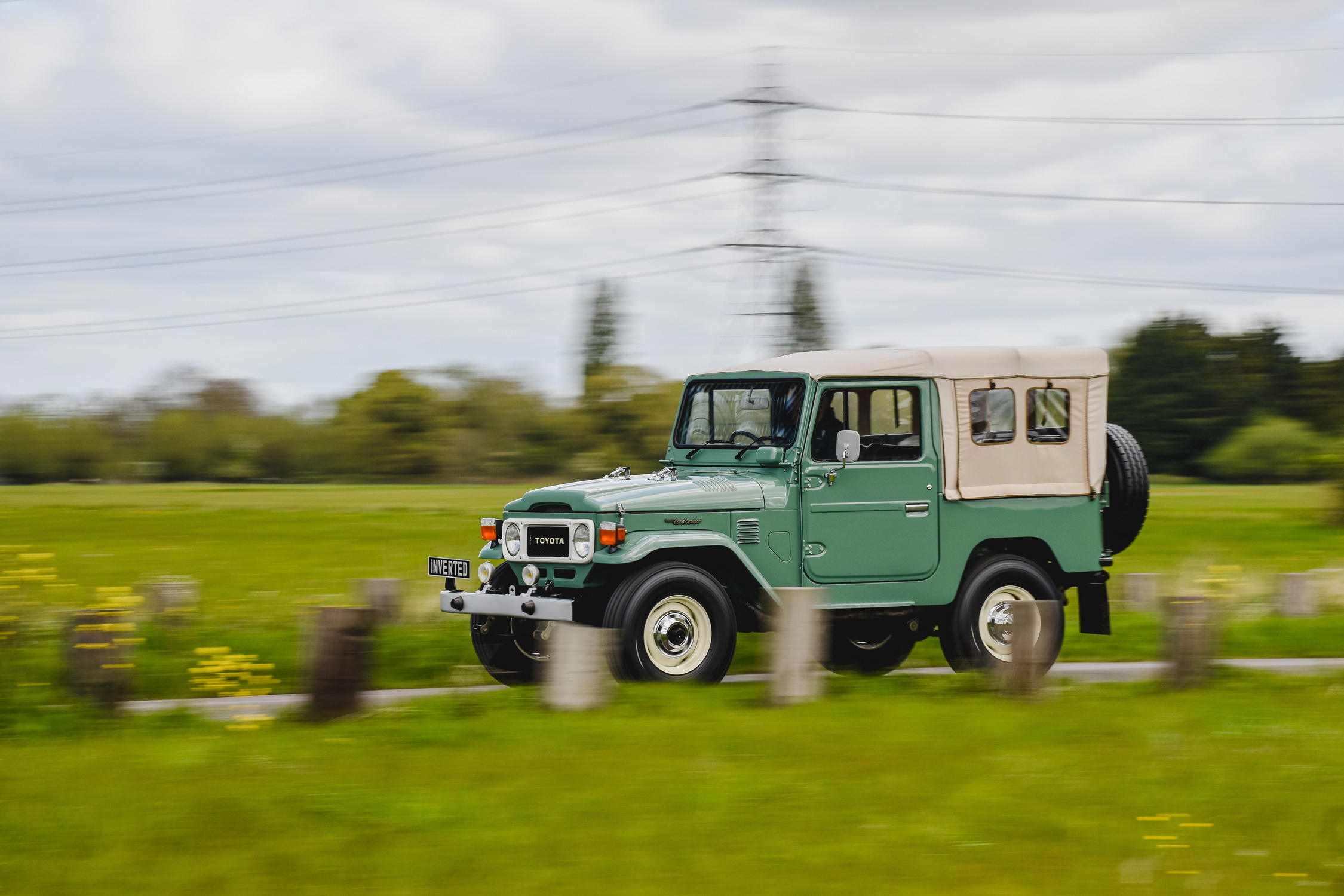 Electric Toyota FJ40: Your Grandpa’s Off-Roader Gets A Tesla Heart ...