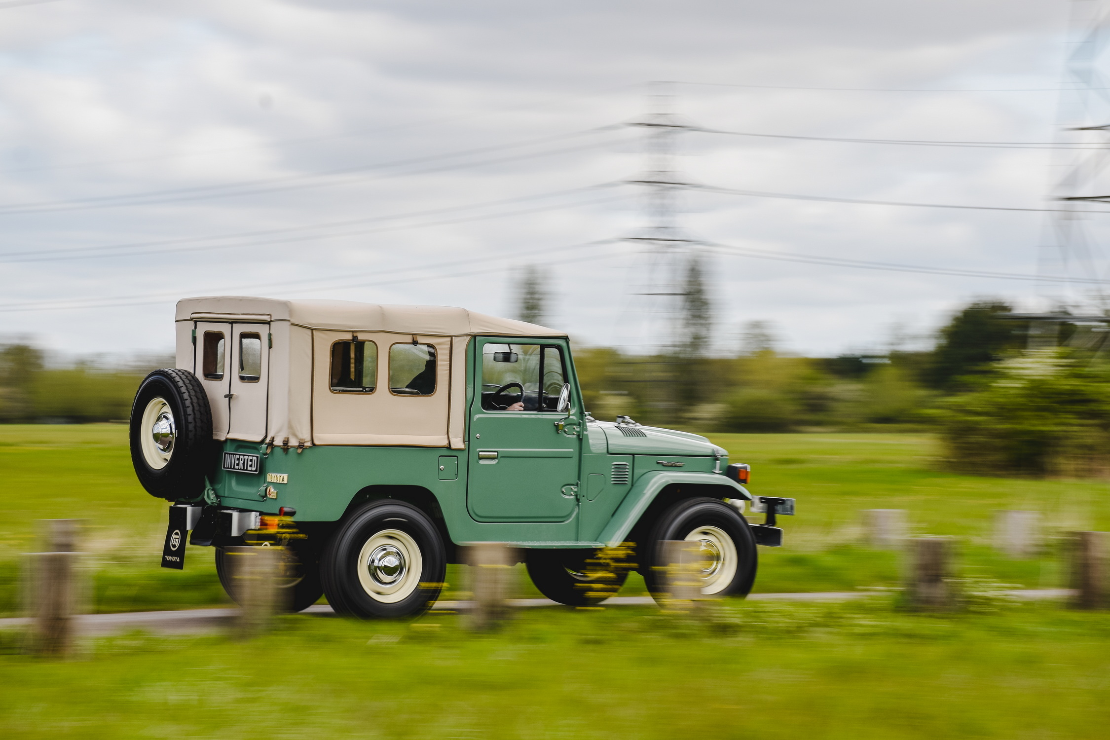 Electric Toyota FJ40: Your Grandpa’s Off-Roader Gets A Tesla Heart ...