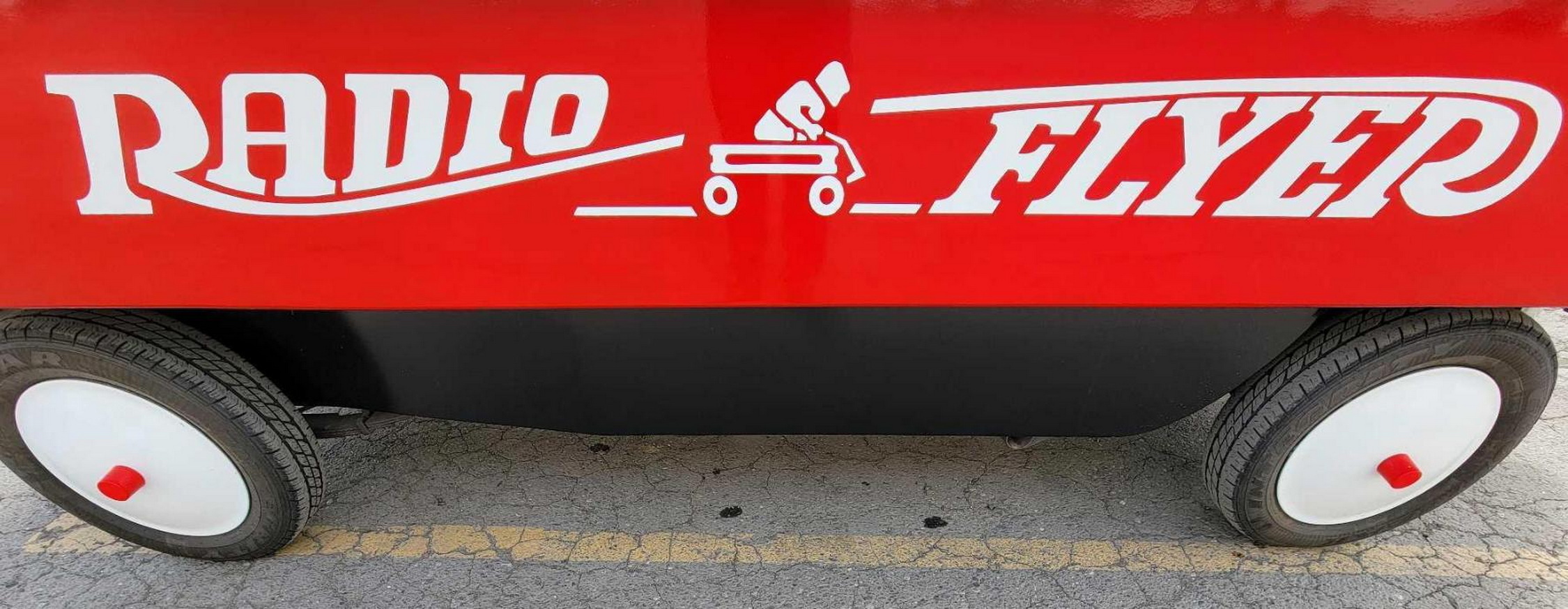 radio flyer logo