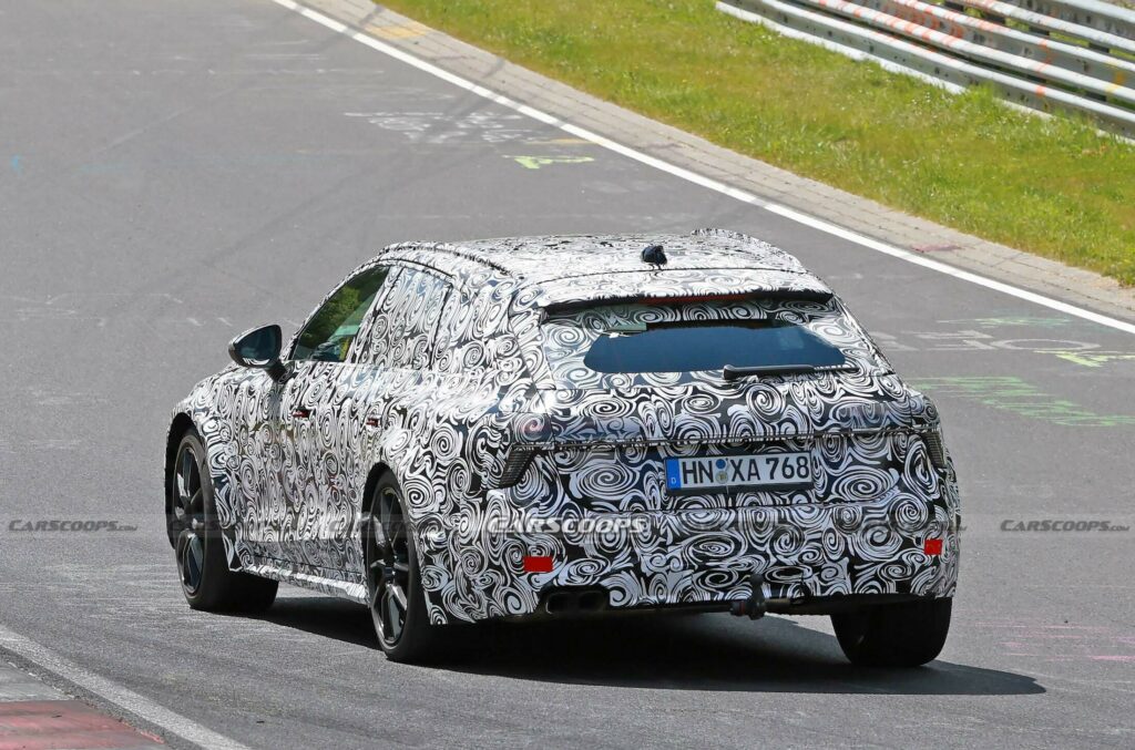 El Audi RS7 Avant con guardabarros anchos nos recuerda que el M5 Touring de BMW no es el único vagón rápido en el horizonte