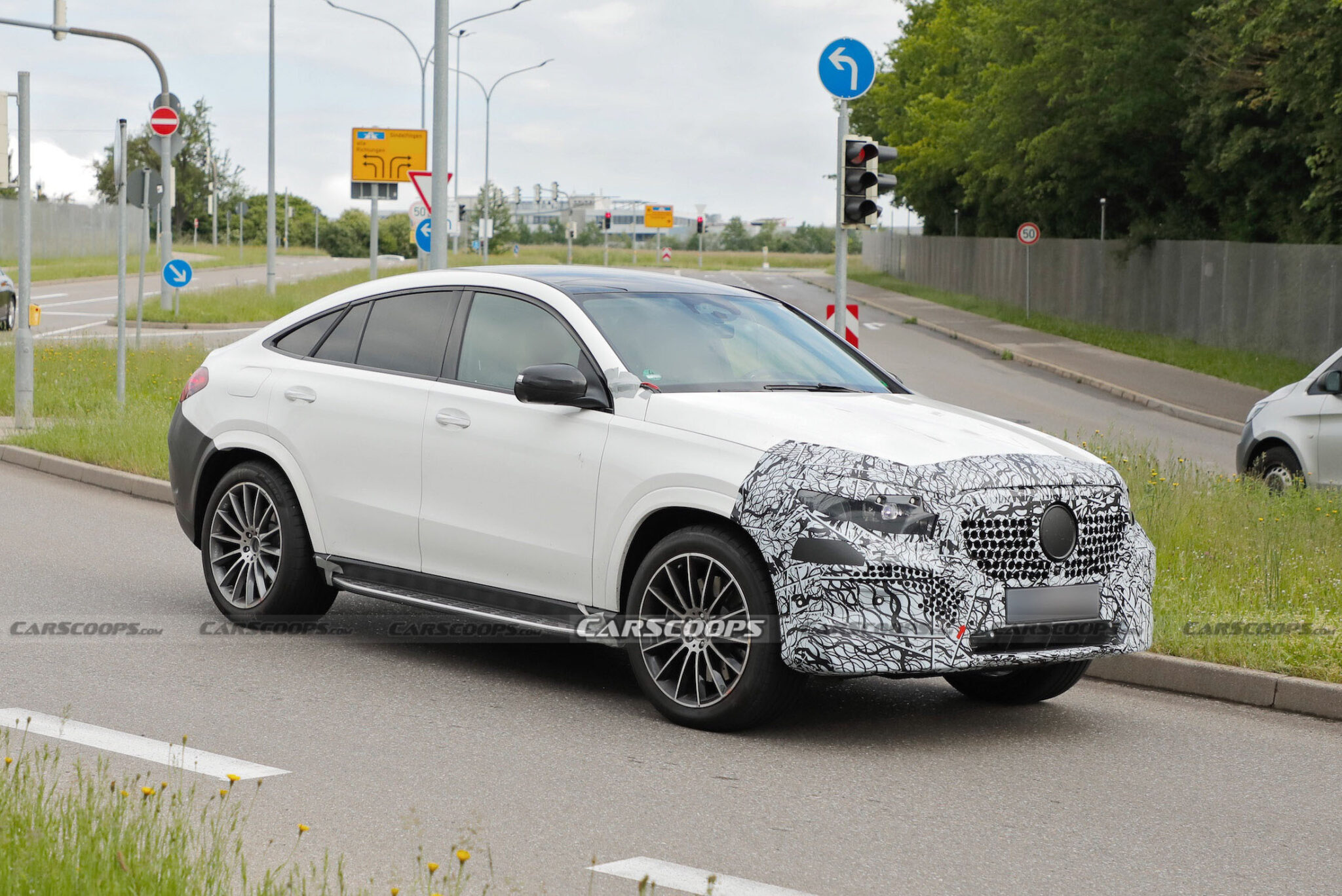 Mercedes GLE Coupe Is Going Back Under The Knife | Carscoops