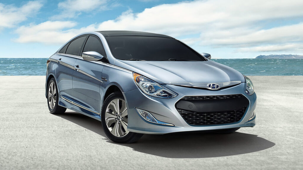  A Hyundai Sonata Hybrid Owner Had To Wait 9 Months For A Battery Replacement