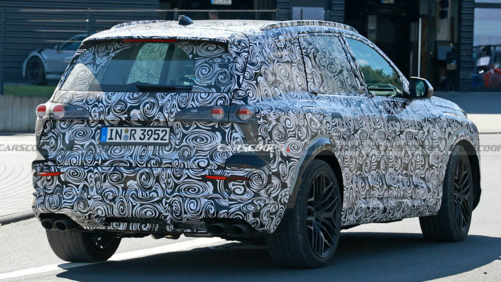  2026 Audi SQ7 Flaunts Quad Exhaust In First Spy Photos