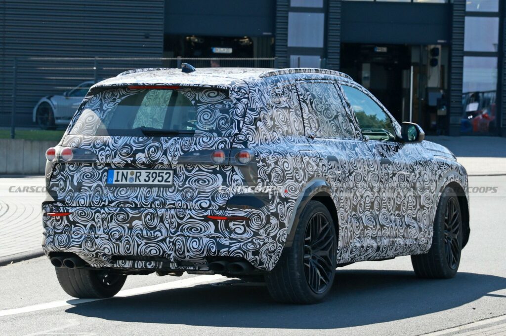  2026 Audi SQ7 Flaunts Quad Exhaust In First Spy Photos