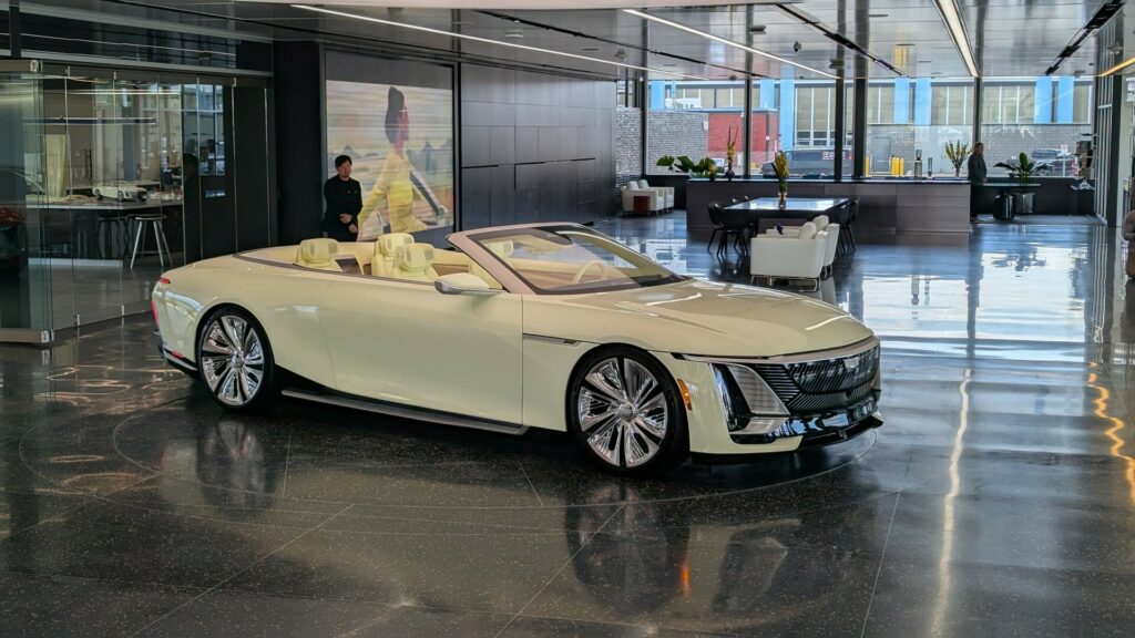  Cadillac Sollei Concept Is The Four-Seat Ultra-Luxury Convertible Of Our Dreams