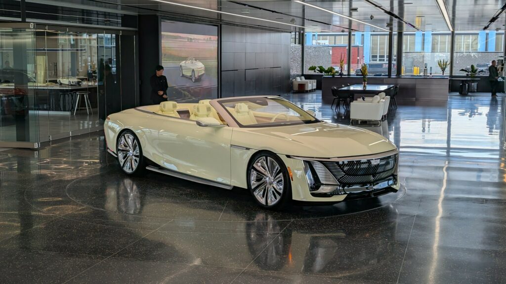  Cadillac Sollei Concept Is The Four-Seat Ultra-Luxury Convertible Of Our Dreams