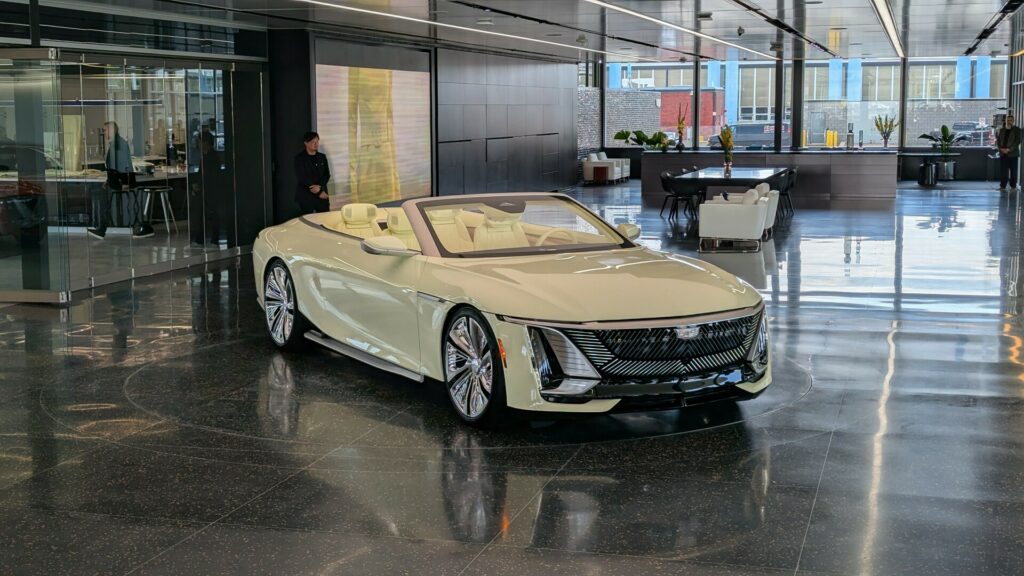 Cadillac Sollei Concept Is The Four-Seat Ultra-Luxury Convertible Of ...