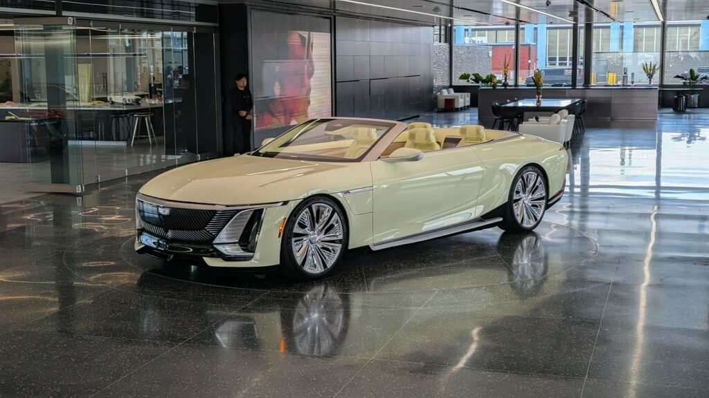  Cadillac Sollei Concept Is The Four-Seat Ultra-Luxury Convertible Of Our Dreams