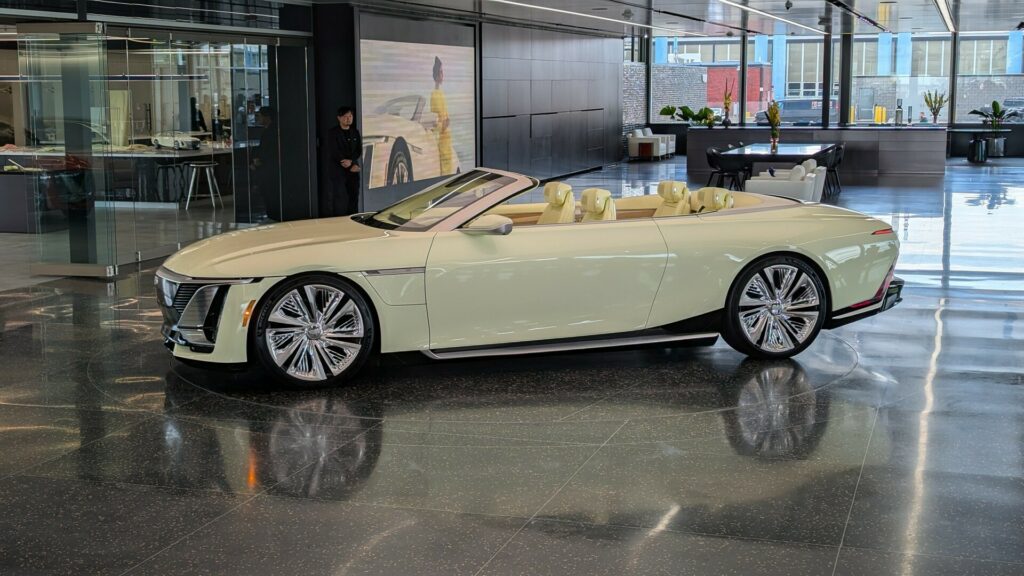  Cadillac Sollei Concept Is The Four-Seat Ultra-Luxury Convertible Of Our Dreams