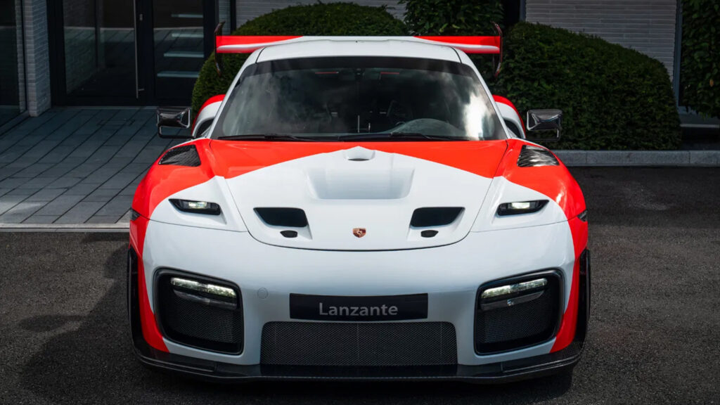  Lanzante Has Turned The Porsche 935 Into A Street Legal Monster