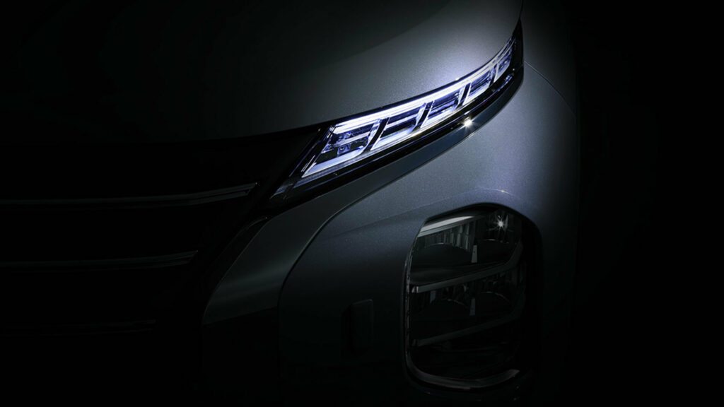  Facelifted Mitsubishi Outlander Teased With New Tech And Improved PHEV Powertrain