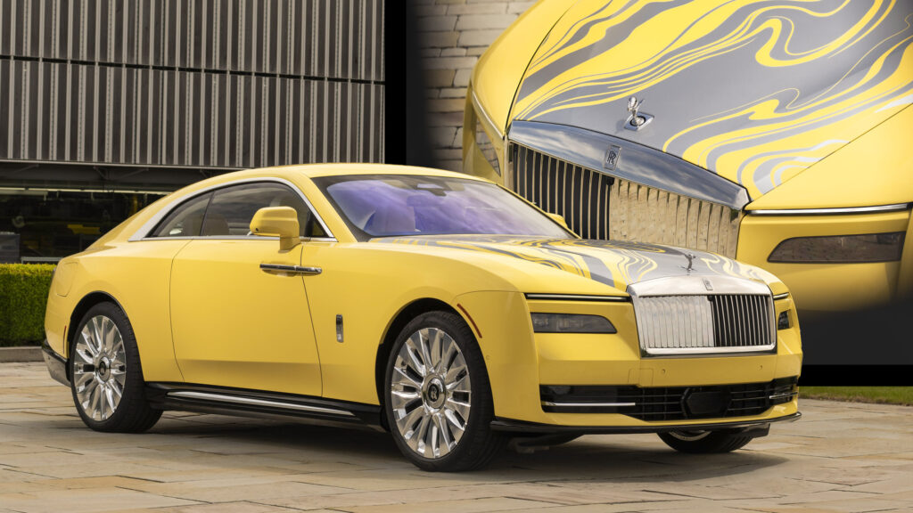  Rolls-Royce Spectre Semaphore Looks Like Someone Spilled Paint On Its Hood