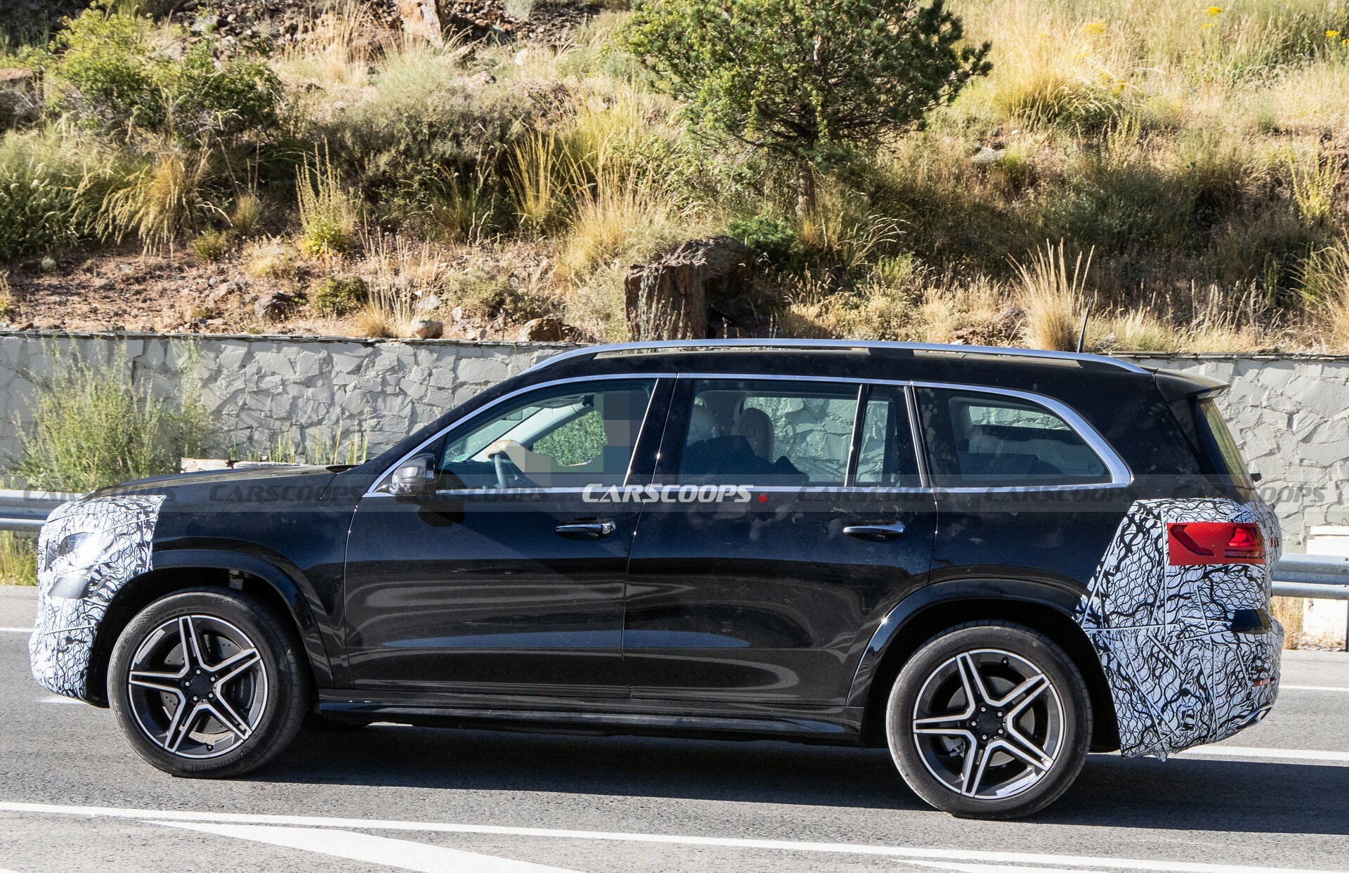 2026 Mercedes GLS Embraces Stars And Pillar-To-Pillar Display | Carscoops