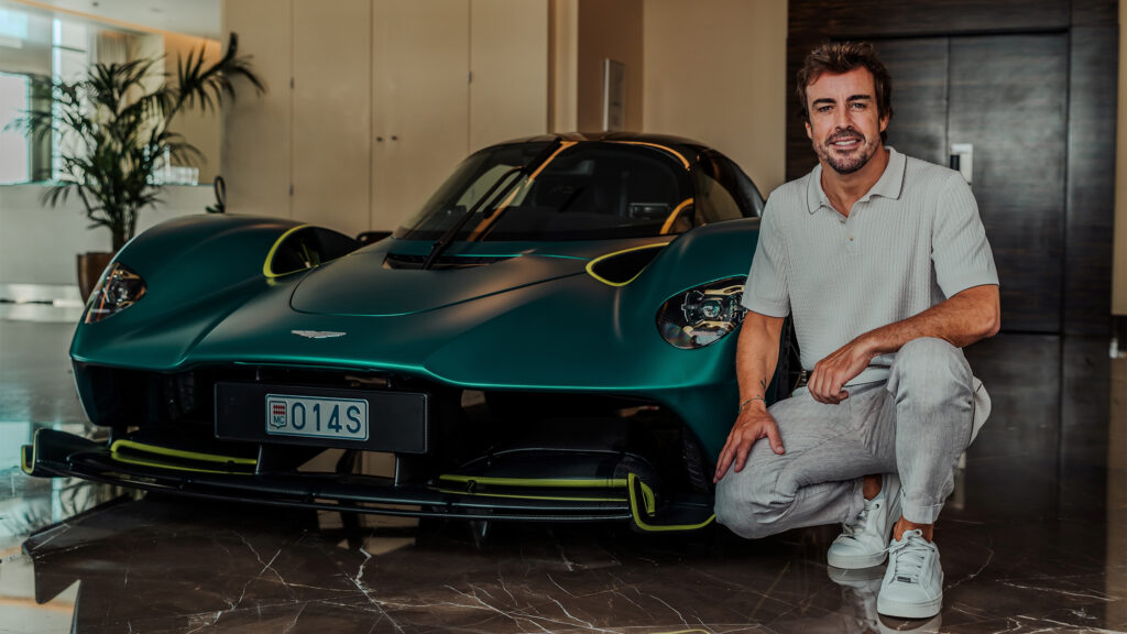  Fernando Alonso’s New Aston Martin Valkyrie Mimics His F1 Car