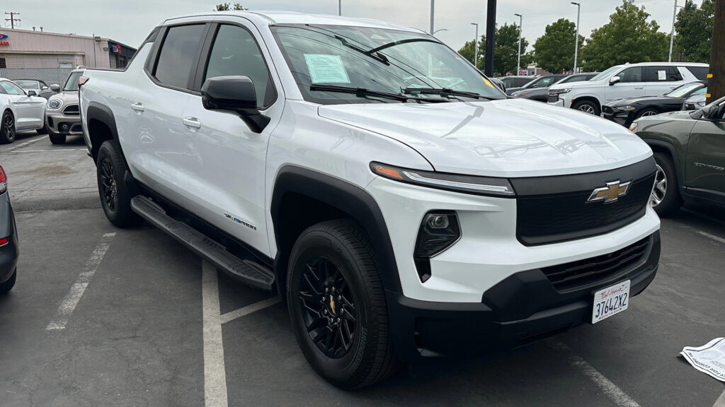  Hertz Has Already Unloaded Chevy Silverado EVs At Discounted Prices