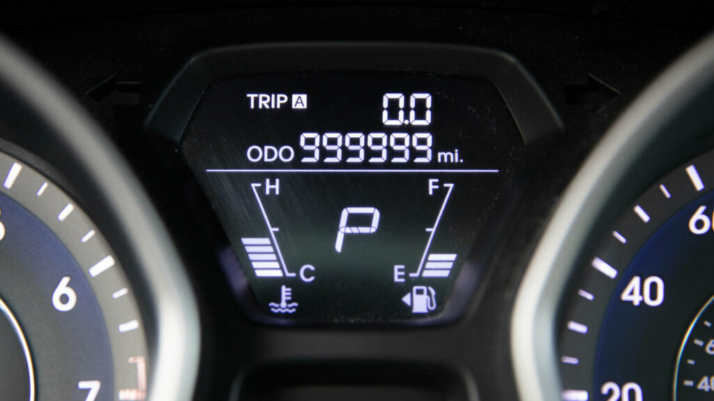     Indiana car dealer accused of rolling back odometers by 14 million miles 