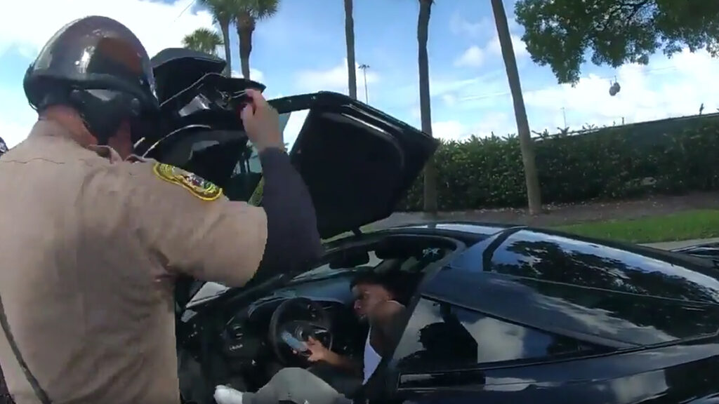  Tyreek Hill’s Viral McLaren Stop Results In Miami Cop Being Put On Leave