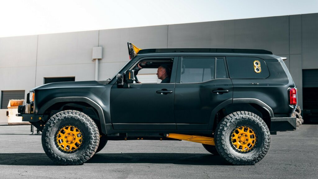     Toyota Land Cruiser reimagined as a Baja-ready beast