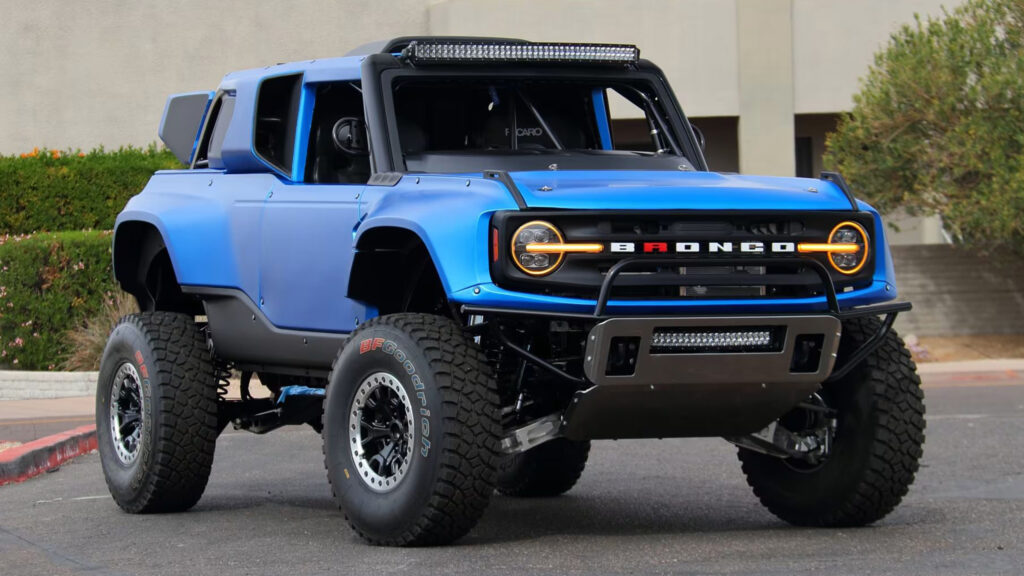  Ford Bronco DR Is The Ultimate Toy For Those Into Hardcore Off-Roading