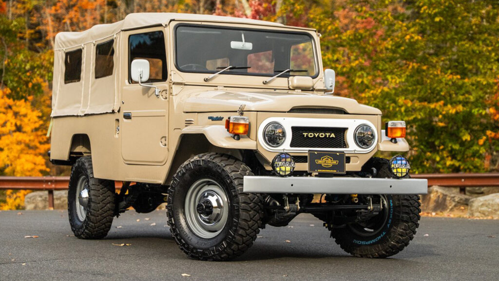  This Toyota FJ45 Land Cruiser Restomod Will Keep Purists Happy